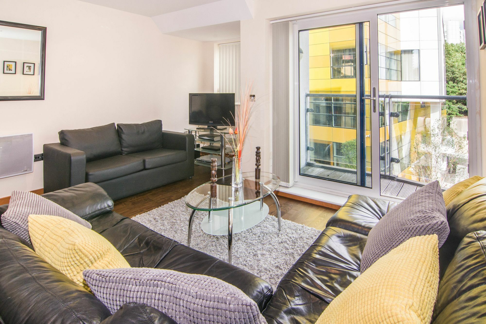 Apartment Wharf - Cuba Street London Luaran gambar